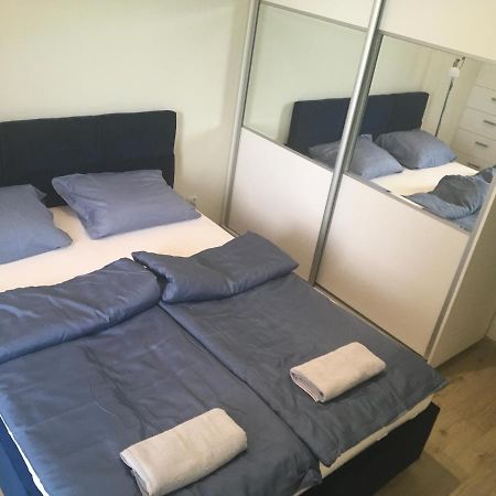 Sky One Apartment คราคูฟ ภายนอก รูปภาพ