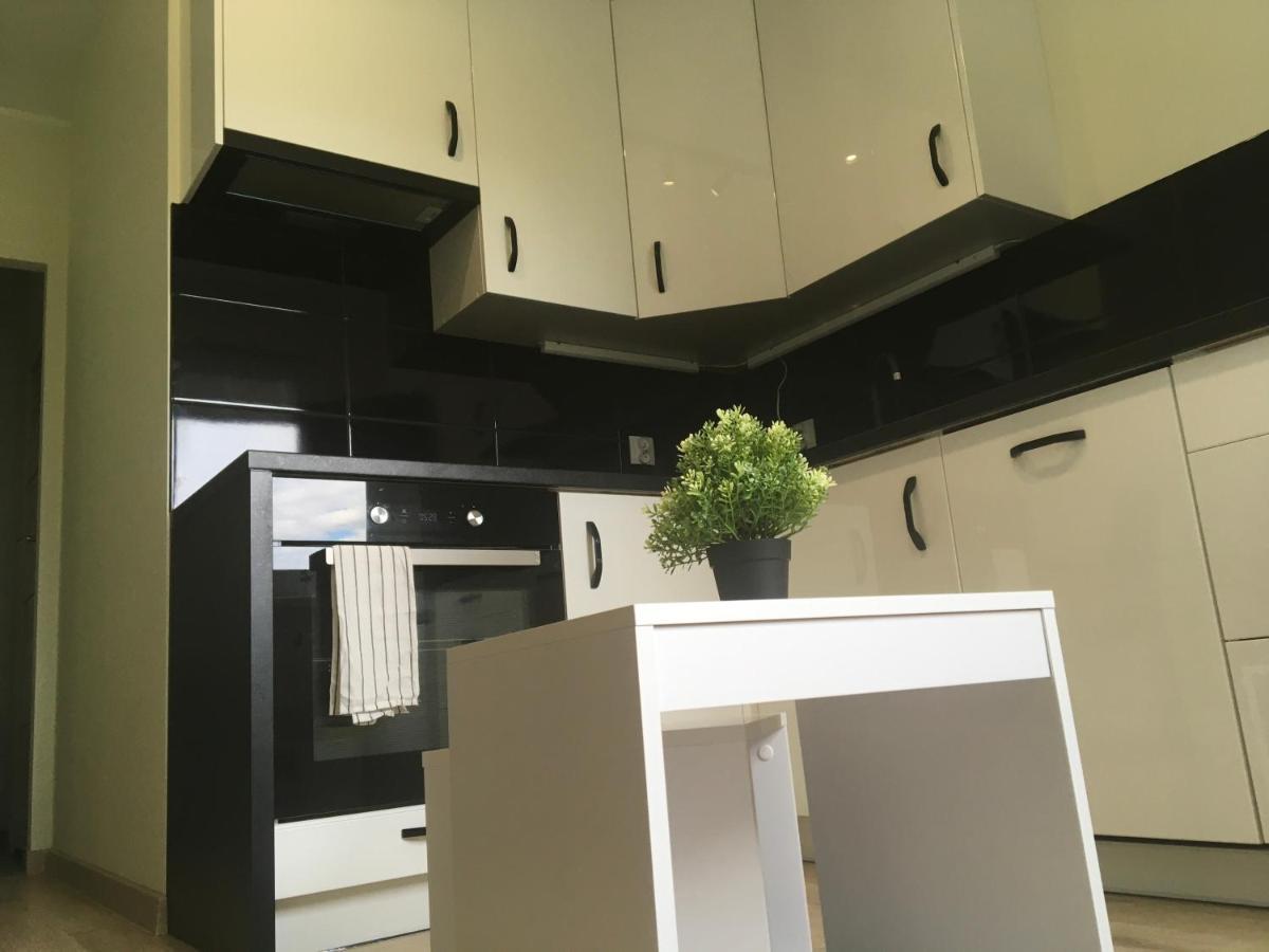 Sky One Apartment คราคูฟ ภายนอก รูปภาพ